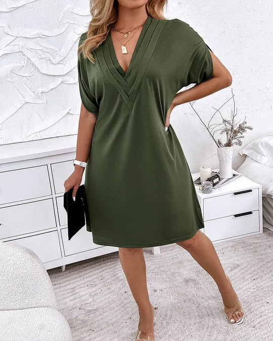 Vivian – Premium Ruffled V-neck Dress