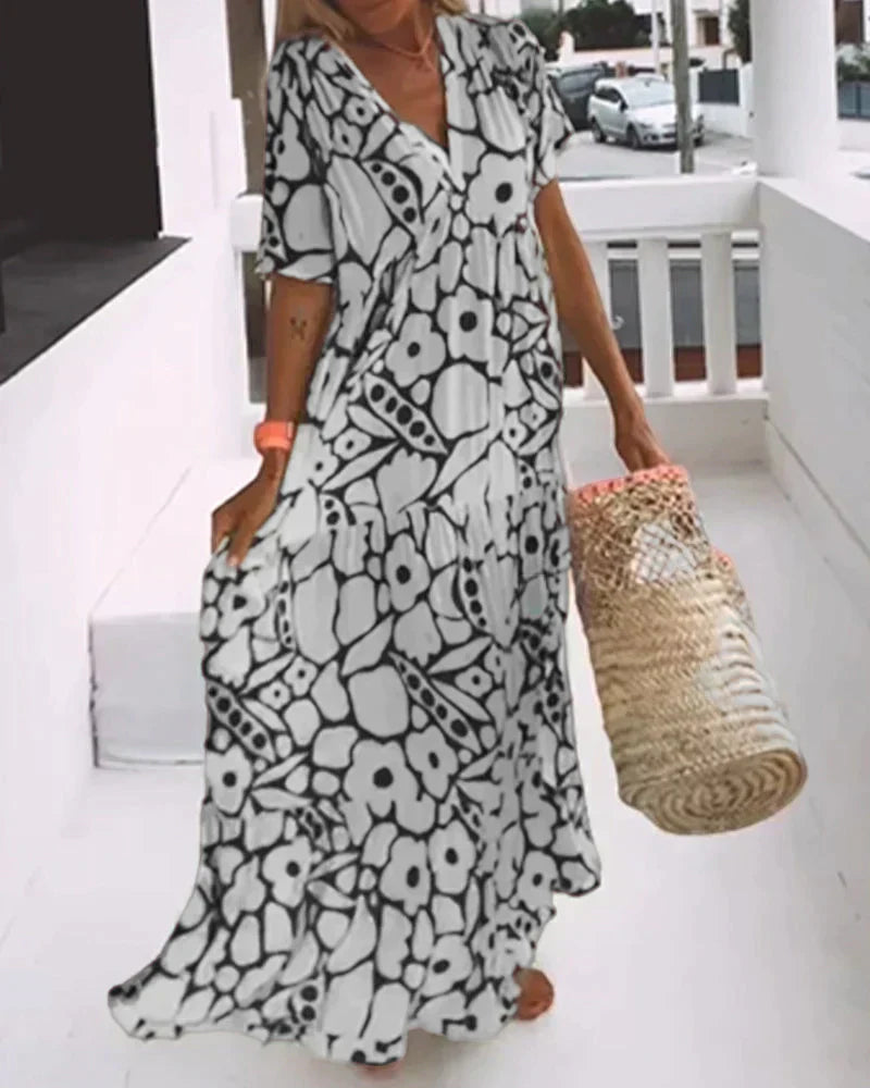 Maureen – Flowing Floral Maxi Dress