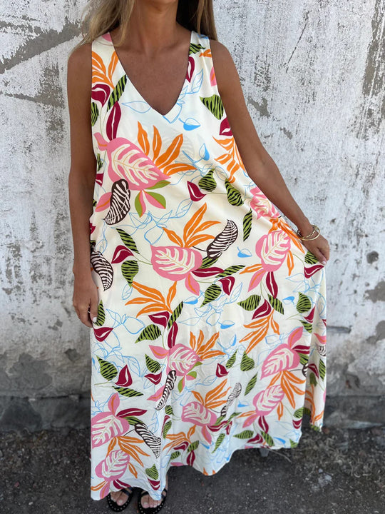 Ariane – Sleeveless Maxi Dress with Leaf Print