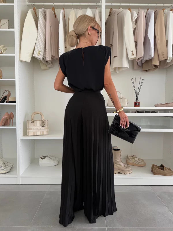 Brittany – Minimalist Two-Piece Set