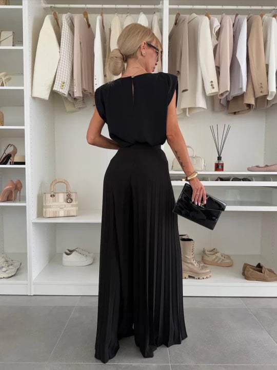 Brittany – Minimalist Two-Piece Set